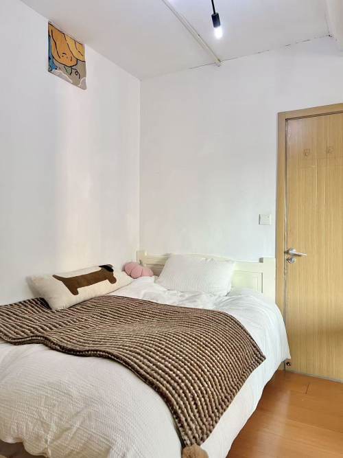 Housing image — Bedroom