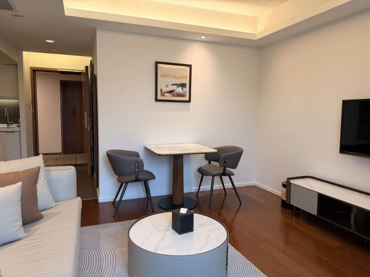 Housing image — Living Room