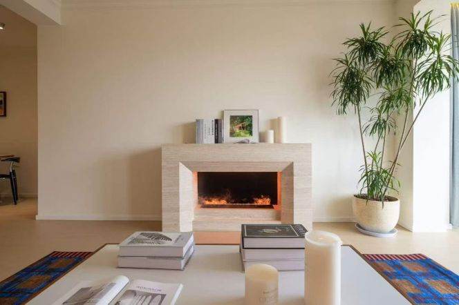 High-Floor Spacious 2BR Apartment in Jing'an