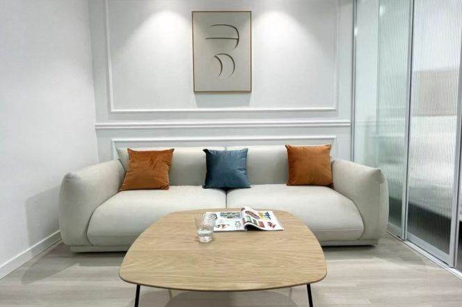 1BR Apartment near Jiangsu Rd Metro (L2/L11)
