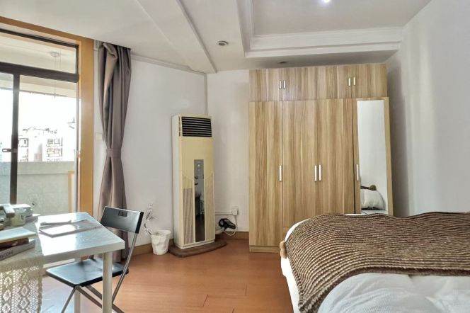 High-Floor 6BR Shared Apartment at Sanhe Garden