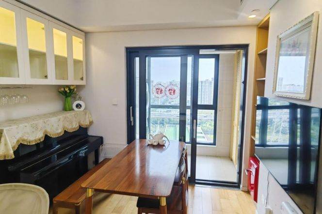 High-Floor 2BR Apartment near Oriental Sports Center Metro (L6/L8/L11)