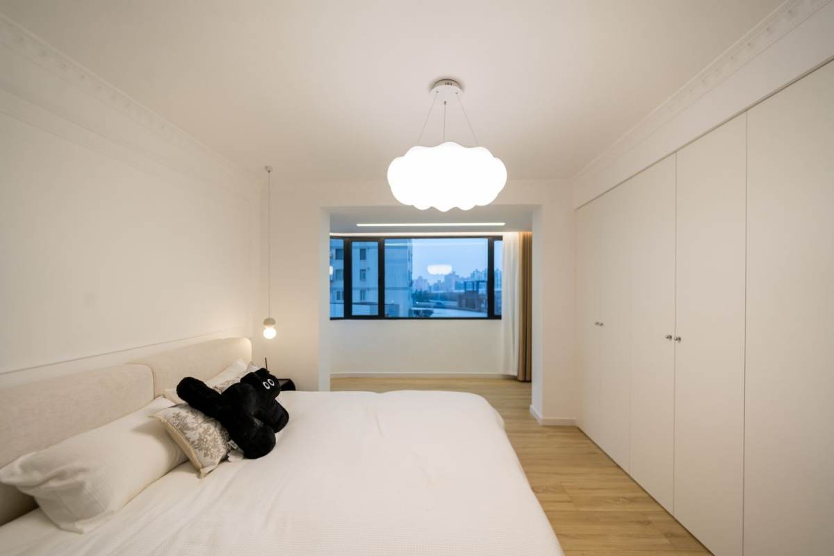 Housing image — Bedroom