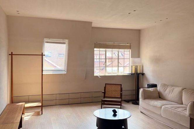 Spacious 1BR Lane House near Xintiandi Metro with Terrace (L10/L13)