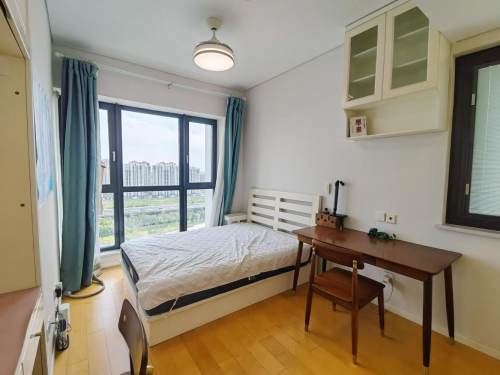 Housing image — Bedroom