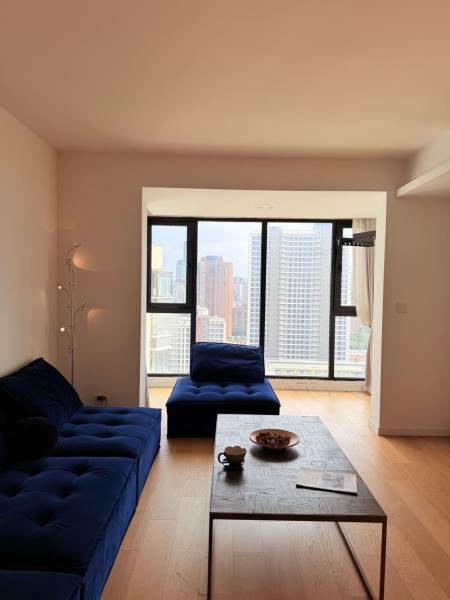 Housing image — Living Room