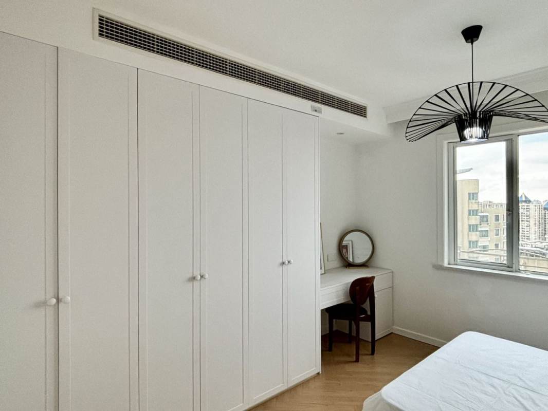 Housing image — Bedroom