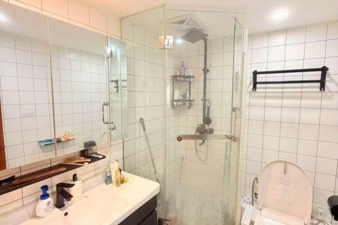 2BR Apartment near Nanjing Xi Lu (L2/L12/L13)