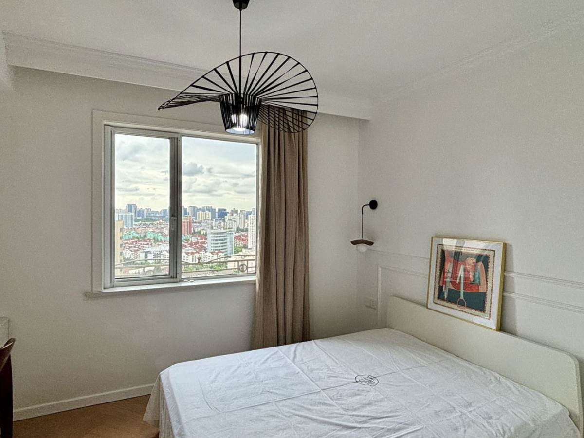 Housing image — Bedroom