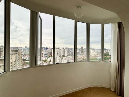 Housing image — Balcony