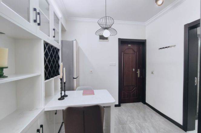 1BR Apartment in Old Xuhui (L7/L9)