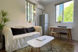 1BR Apartment in Jing'an (L2/L11)