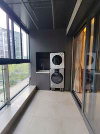 Housing image — Balcony