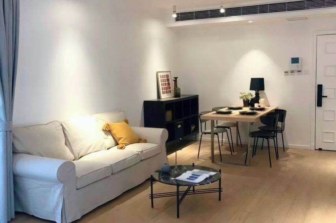 3BR Apartment in Xujiahui (L10/L11)