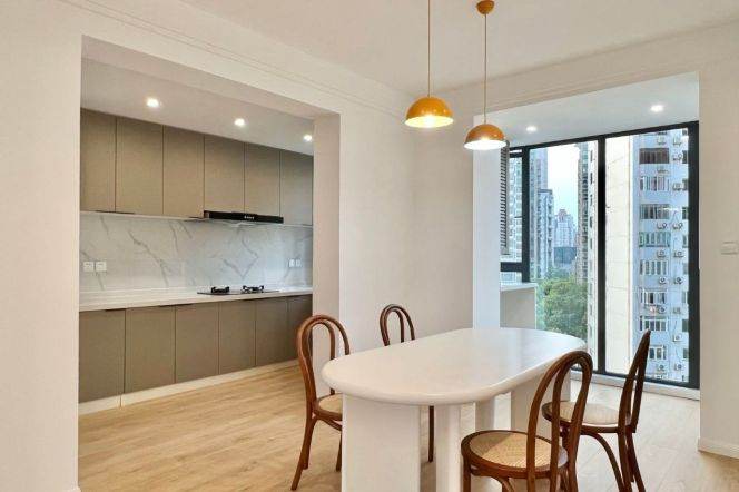 3BR Apartment in Xujiahui (L1/L9/L11)