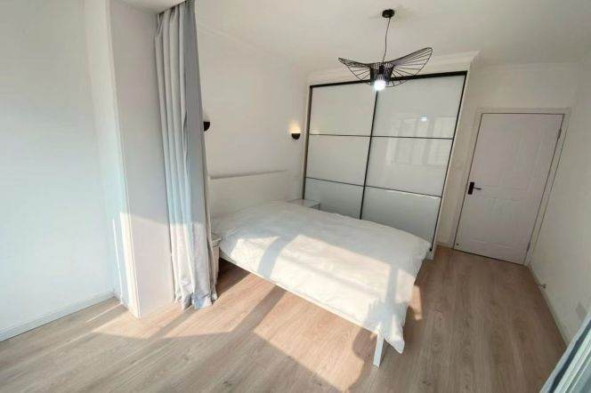 2BR Apartment near Zhongshan Park (L2/L11)
