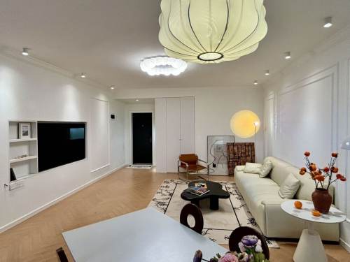 Housing image — Living Room