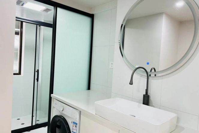 Spacious 2BR Apartment in Old Xuhui (L2/L7/L14)