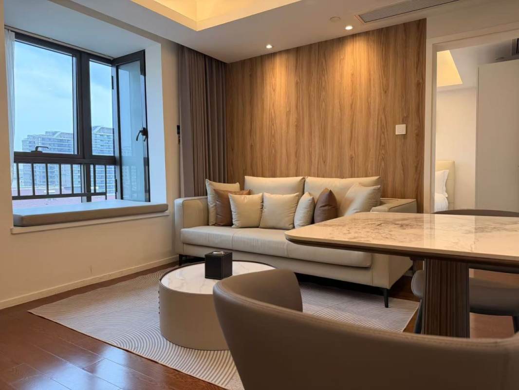 Housing image — Living Room