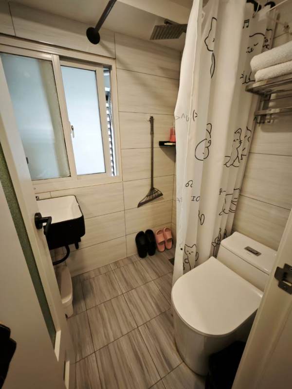 Housing image — Bathroom
