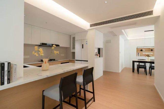 Spacious 2BR Apartment near Zhongshan Park (L2/L3/L4)