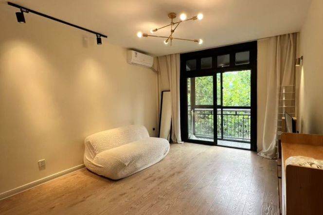 1BR Lane House at Footbilia (L1/L10/L13/L14)