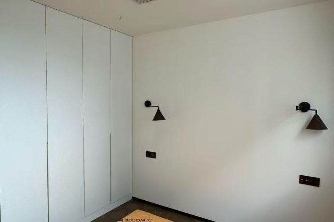 Spacious 1BR Apartment in Old Xuhui