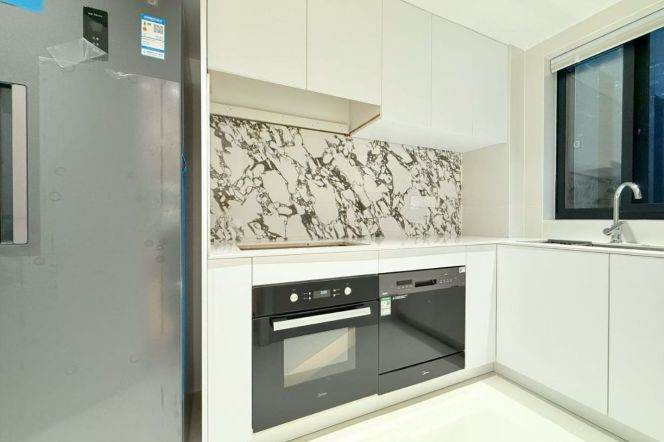 4BR Apartment in Jing'an with Green View (L13/L14)
