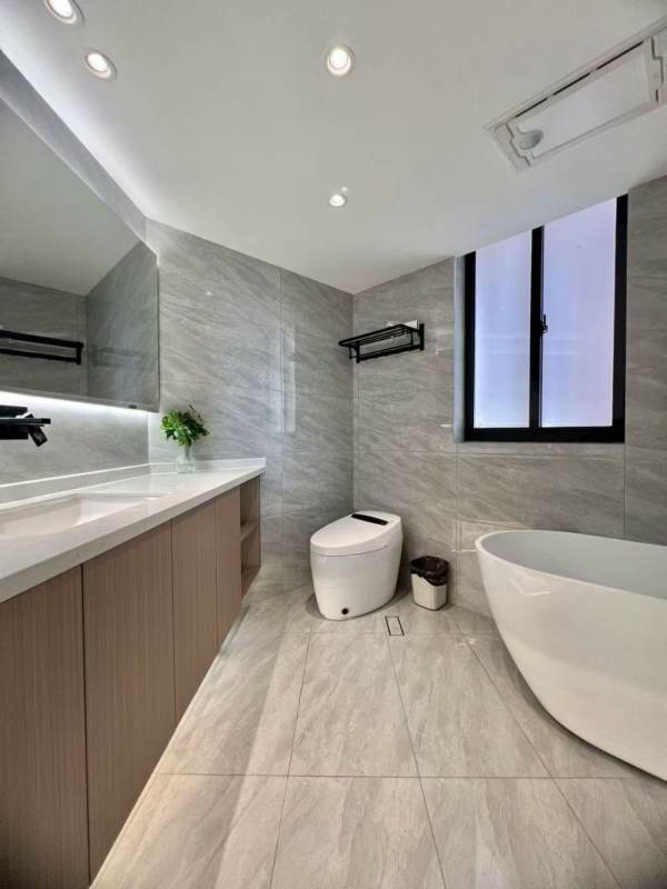 Housing image — Bathroom