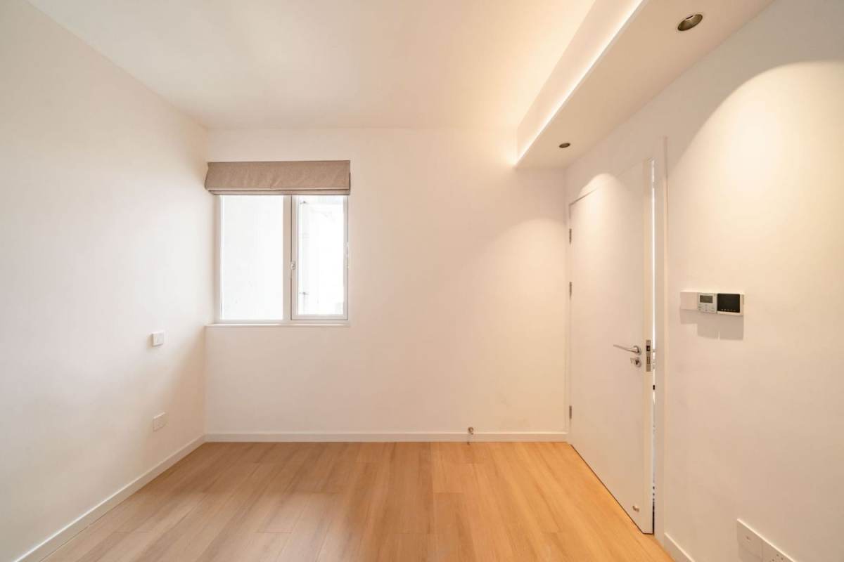 Housing image — Bedroom