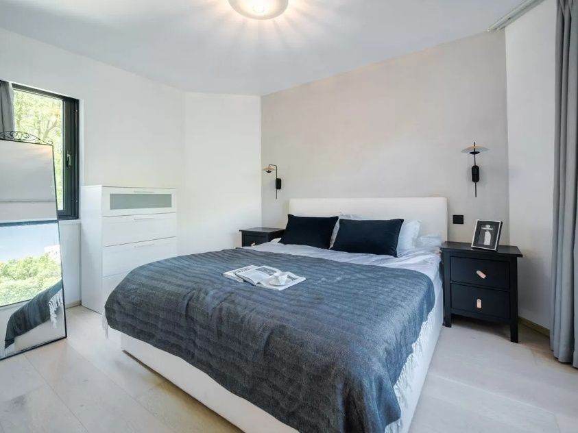 Housing image — Bedroom