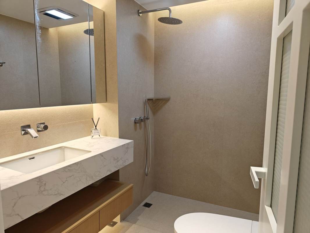 Housing image — Bathroom