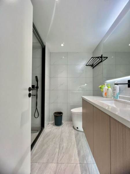 Housing image — Bathroom