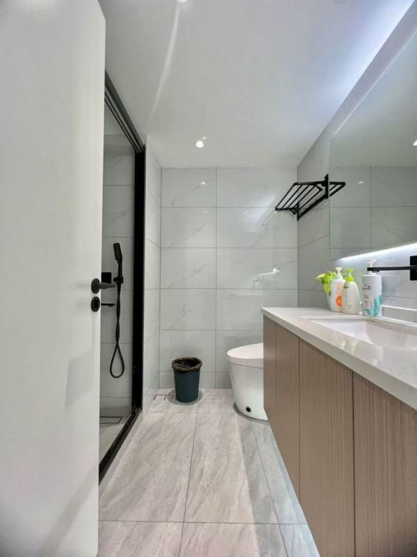 Housing image — Bathroom