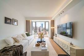 High-Floor Spacious 2BR Apartment near West Yan'An Rd Metro