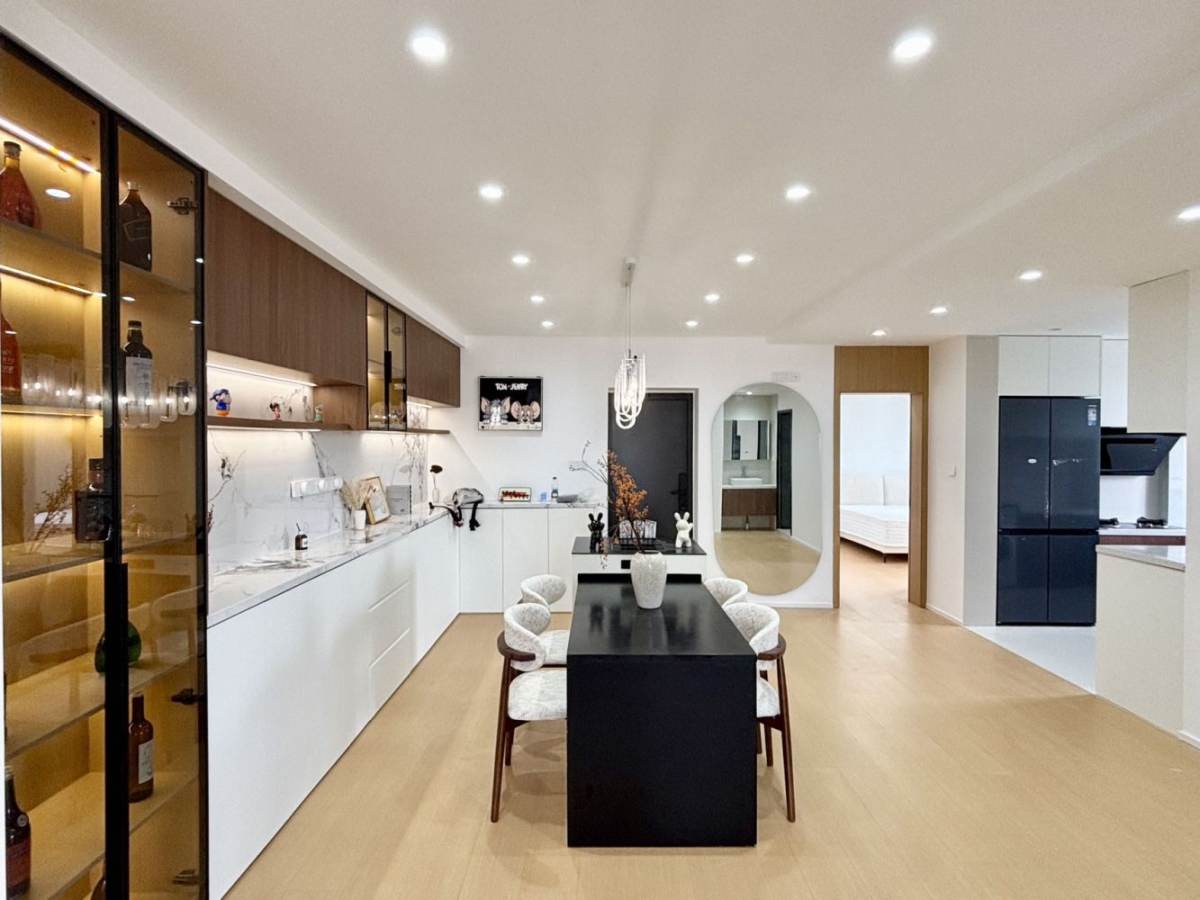 Housing image — Dining Area