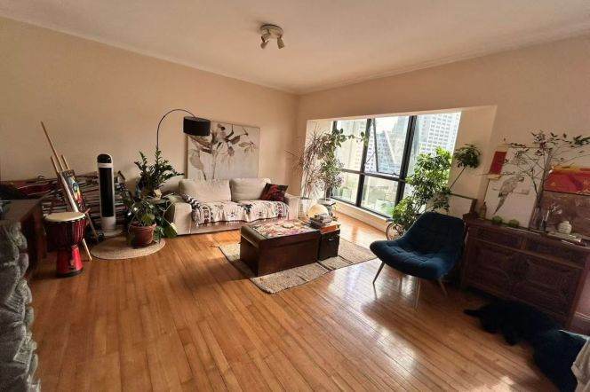 3BR Apartment near Jiangsu Rd Metro