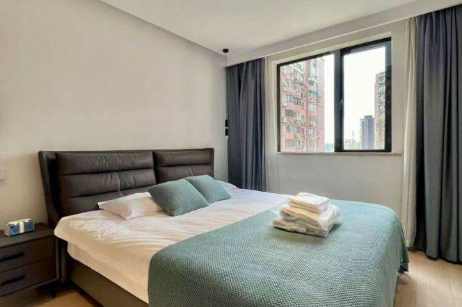 High-Floor 3BR Apartment at Sanhe Garden