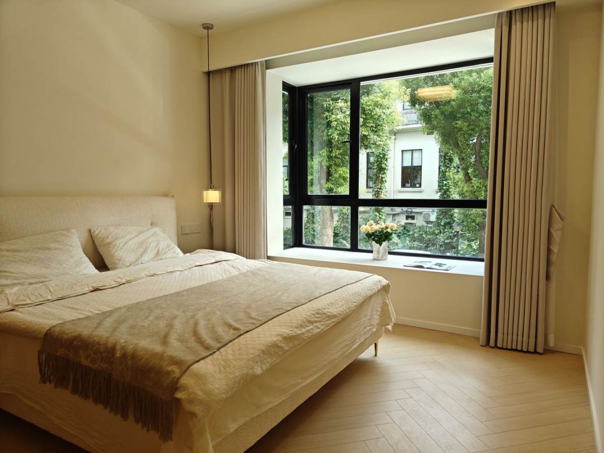 Housing image — Bedroom