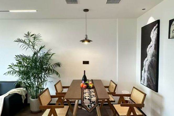 Spacious 1BR Apartment in Old Xuhui (L1/L7)