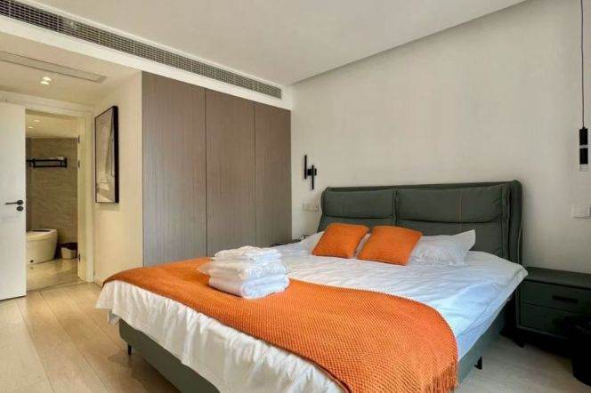 High-Floor 3BR Apartment at Sanhe Garden