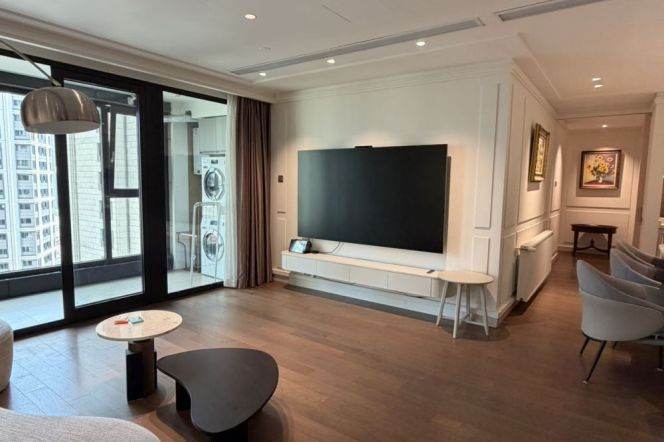 High-Floor Spacious 2BR Shared Apartment near Huaihai Lu (L8/L10/L14)