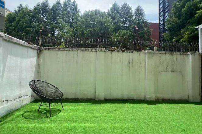 1BR Apartment near Zhongshan Park with Terrace (L2/L11)