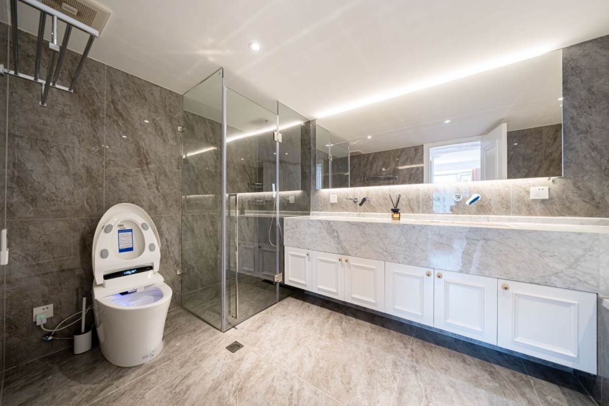 Housing image — Bathroom