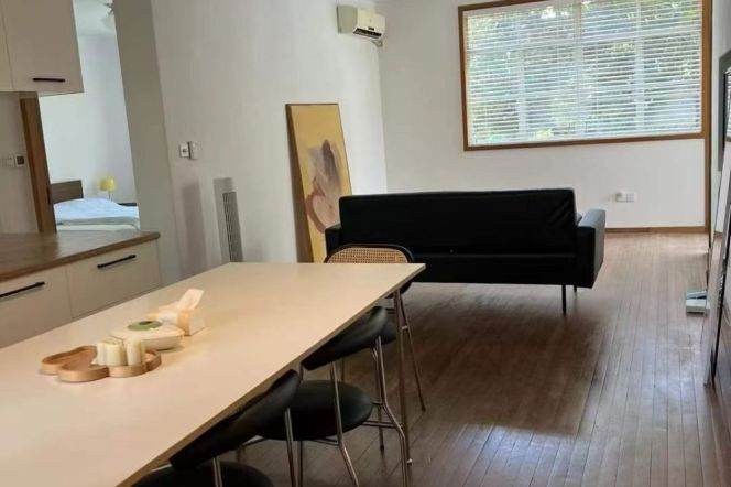 2BR Apartment near Radisson Collection Hotel (Xing Guo Shanghai)