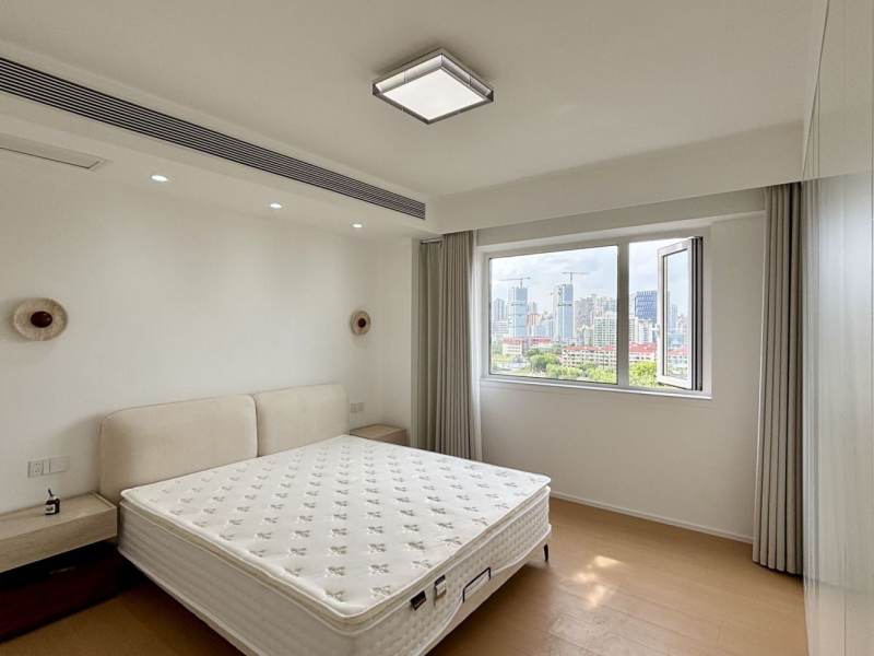 Housing image — Bedroom