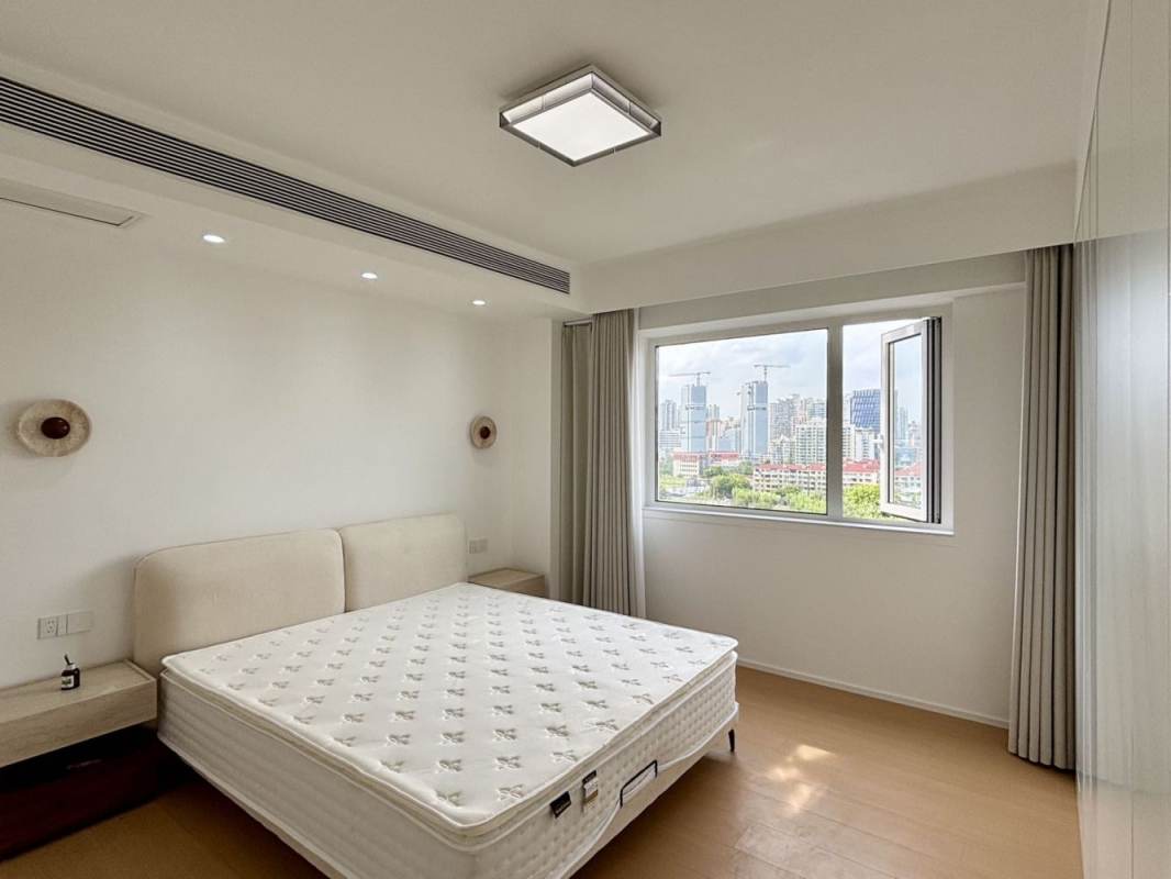 Housing image — Bedroom