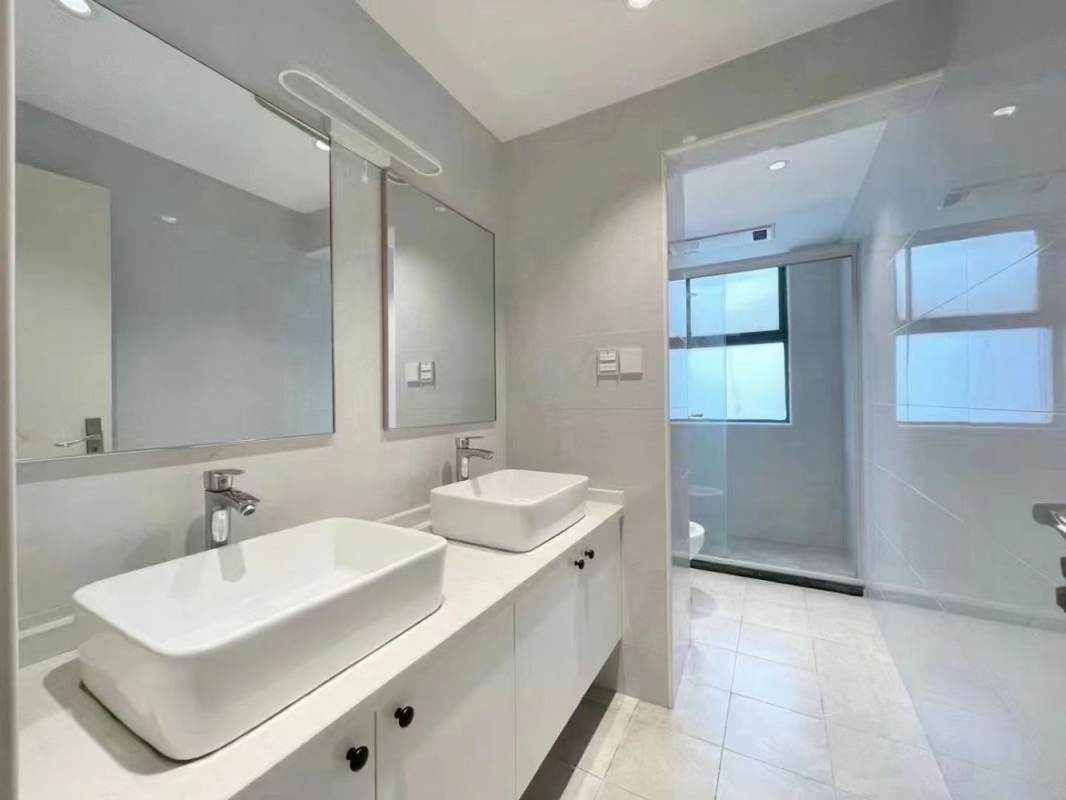 Housing image — Bathroom
