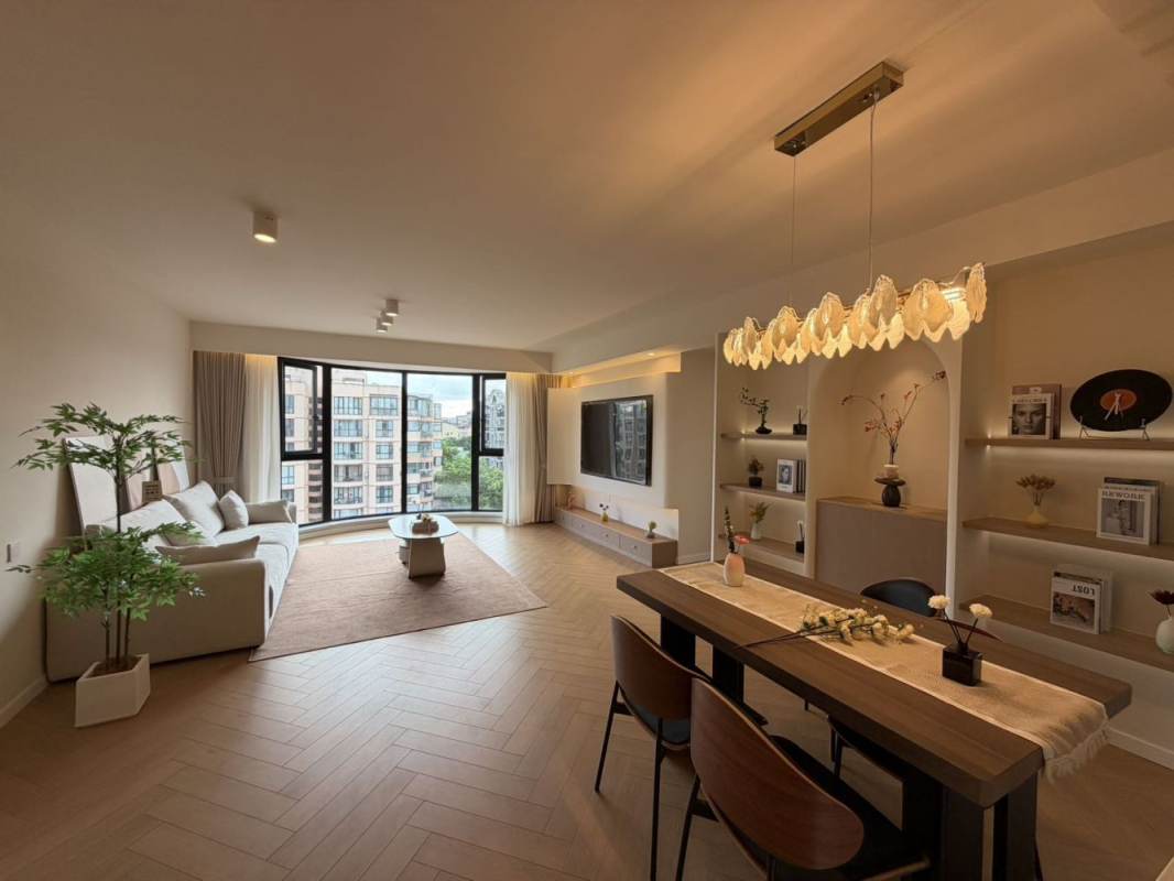 Housing image — Living Room