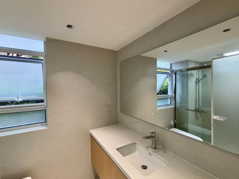 Housing image — Bathroom